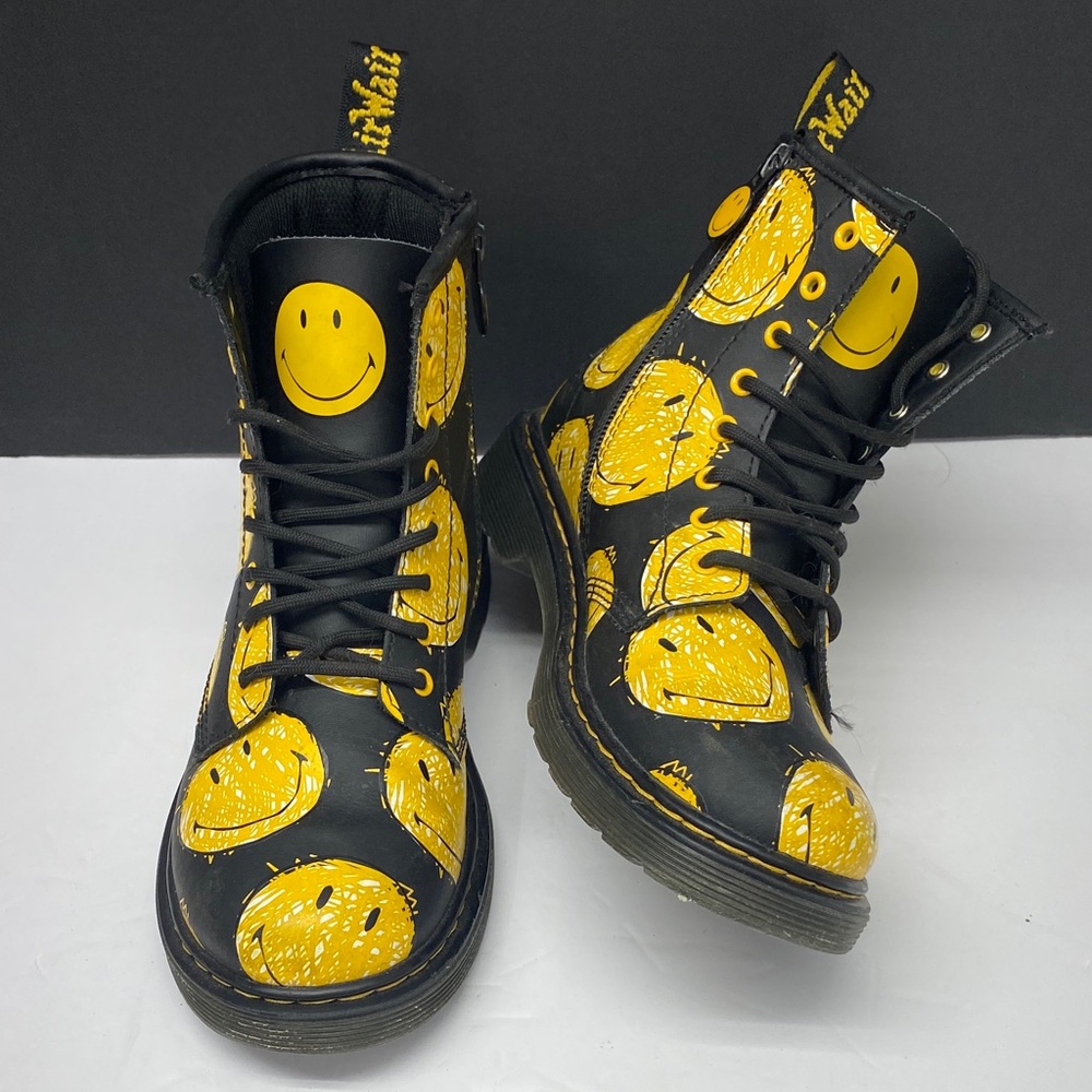 Dr. Martens Junior 1460 SMILEY® Hydro Leather Lace Up Boots